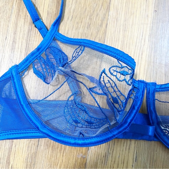 Roma Confidential Blue Sheer Lace Floral Bra Small - Picture 3 of 5